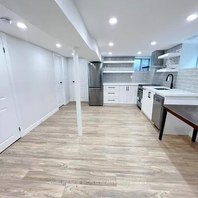 3,&nbsp;Roblocke, Dovercourt-Wallace Emerson-Junction, Toronto