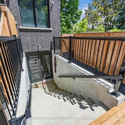 2996,&nbsp;Weston, Humberlea-Pelmo Park W5, Toronto
