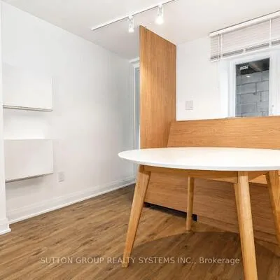 616,&nbsp;Rogers, Keelesdale-Eglinton West, Toronto
