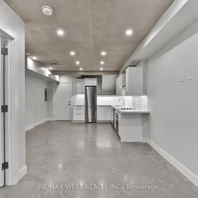 1745,&nbsp;Keele, Keelesdale-Eglinton West, Toronto