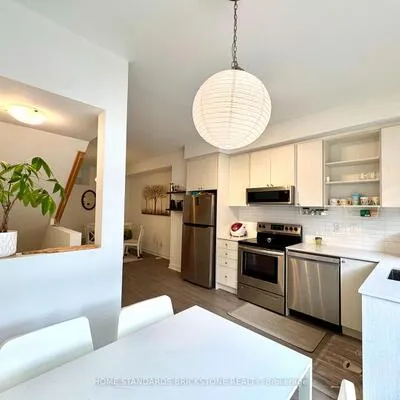 100,&nbsp;Stanley Green, Downsview-Roding-CFB, Toronto