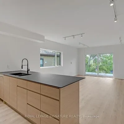 1254,&nbsp;Davenport, Corso Italia-Davenport, Toronto