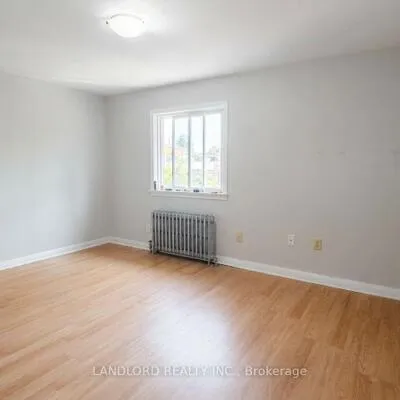 65,&nbsp;Fairfield, Long Branch, Toronto