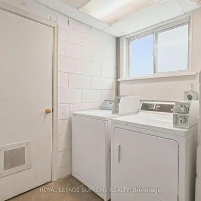56,&nbsp;Dynevor, Caledonia-Fairbank, Toronto