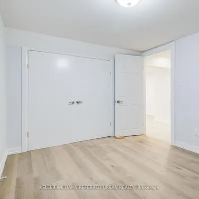 2556,&nbsp;Lake Shore, Mimico, Toronto