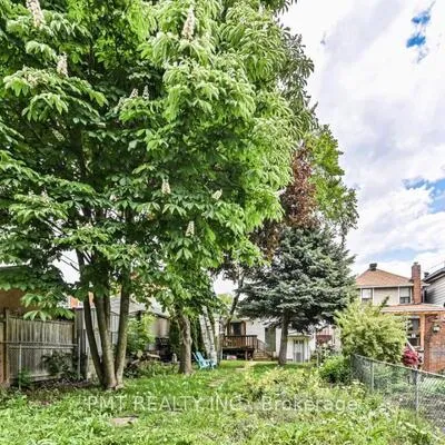 406,&nbsp;Nairn, Caledonia-Fairbank, Toronto