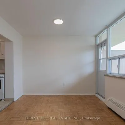 1130,&nbsp;Wilson, Downsview-Roding-CFB, Toronto