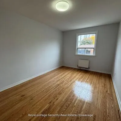 56,&nbsp;Leduc, Rexdale-Kipling, Toronto