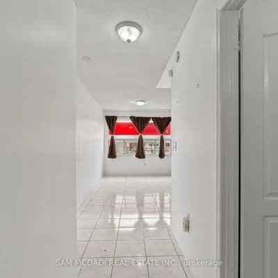 2922,&nbsp;Islington, Humber Summit, Toronto