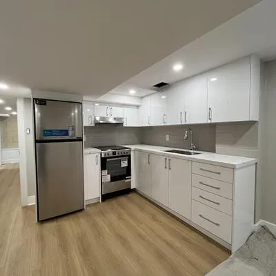 41,&nbsp;Tavistock, Downsview-Roding-CFB, Toronto