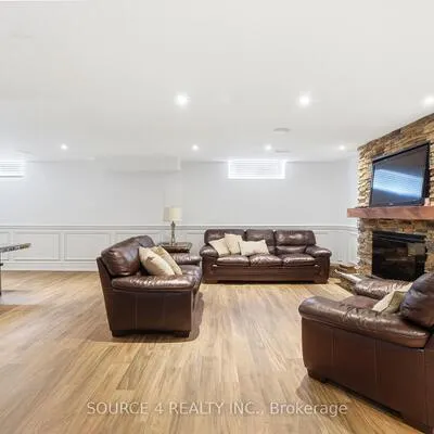 39,&nbsp;Amesbury, Brookhaven-Amesbury, Toronto