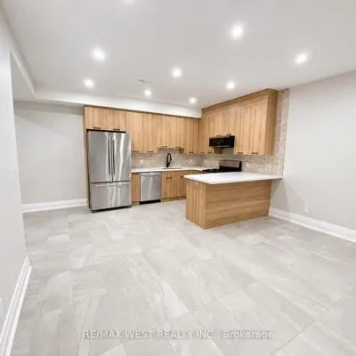 58,&nbsp;Aura Lea, Humberlea-Pelmo Park W5, Toronto