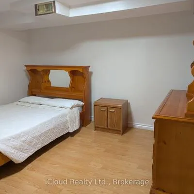 11,&nbsp;Daystrom, Humbermede, Toronto
