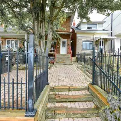 8,&nbsp;Corby, Caledonia-Fairbank, Toronto