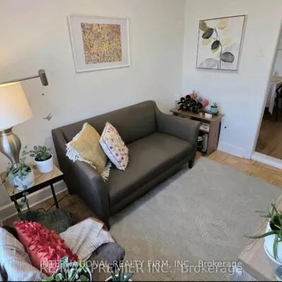 75,&nbsp;Auburn, Corso Italia-Davenport, Toronto