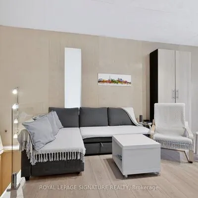 9,&nbsp;Parker, Stonegate-Queensway, Toronto