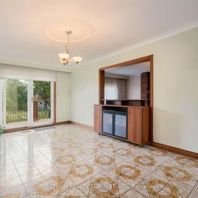 145A,&nbsp;Whitfield, Humber Summit, Toronto