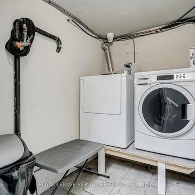 250,&nbsp;Nairn, Caledonia-Fairbank, Toronto