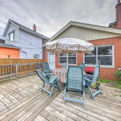 13,&nbsp;Teston, Rockcliffe-Smythe, Toronto