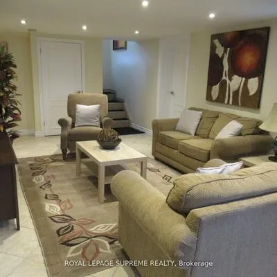44,&nbsp;Winston Park, Downsview-Roding-CFB, Toronto