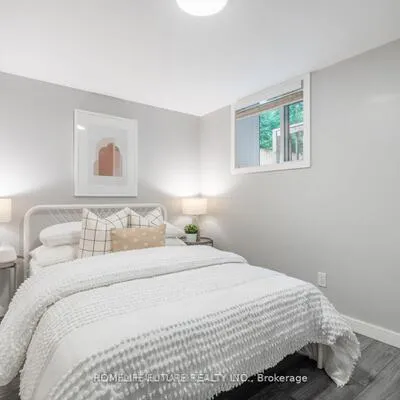 30,&nbsp;Coe Hill, High Park-Swansea, Toronto