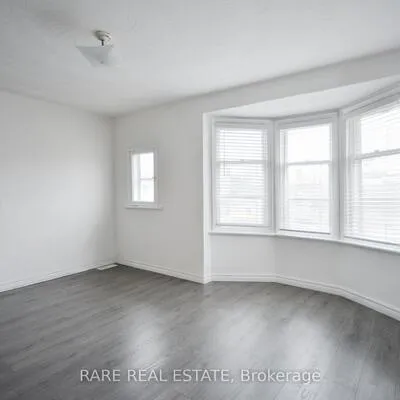 32,&nbsp;Garnet, Dovercourt-Wallace Emerson-Junction, Toronto
