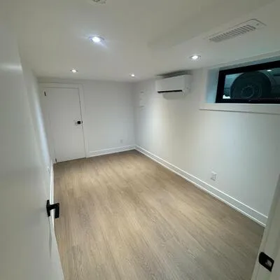 99,&nbsp;Ypres, Keelesdale-Eglinton West, Toronto