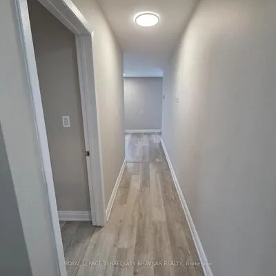 2827,&nbsp;Weston, Humberlea-Pelmo Park W5, Toronto