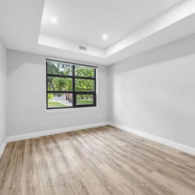 102,&nbsp;Shaver, Islington-City Centre West, Toronto