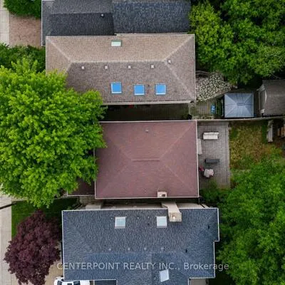 7,&nbsp;Elliott, Kingsway South, Toronto