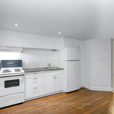 325,&nbsp;Perth, Dovercourt-Wallace Emerson-Junction, Toronto