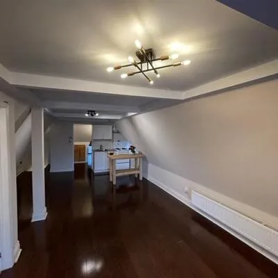 340,&nbsp;Pacific, Junction Area, Toronto