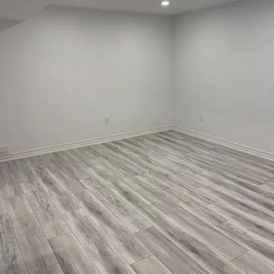 11,&nbsp;Navenby, Humber Summit, Toronto