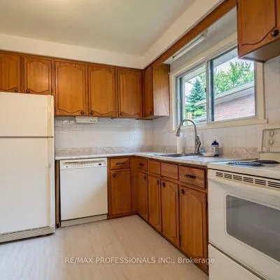 31,&nbsp;Cheshire, Princess-Rosethorn, Toronto