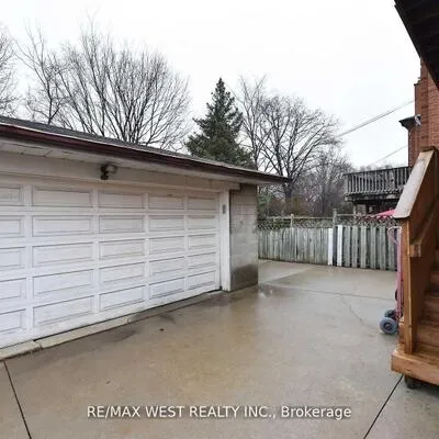 168,&nbsp;Strathnairn, Beechborough-Greenbrook, Toronto
