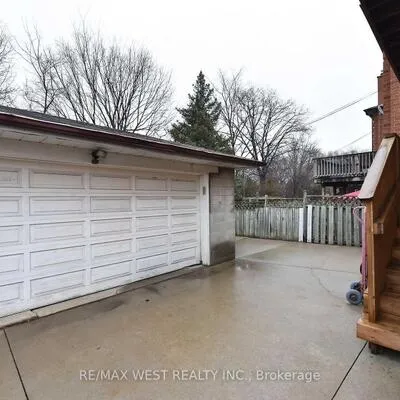 168,&nbsp;Strathnairn, Beechborough-Greenbrook, Toronto