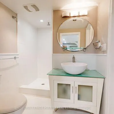 73,&nbsp;Gort, Alderwood, Toronto