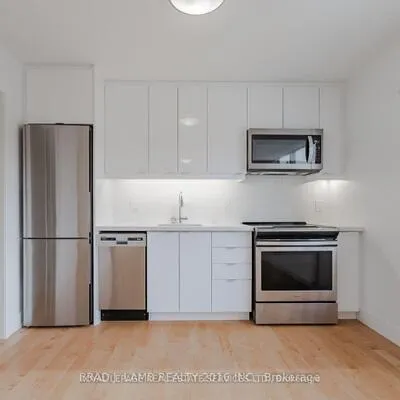 28A,&nbsp;Third, New Toronto, Toronto