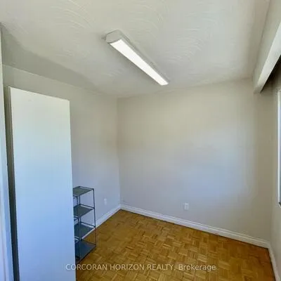 2257,&nbsp;Dundas, Roncesvalles, Toronto