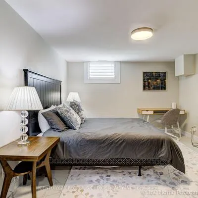 37,&nbsp;Bentworth, Yorkdale-Glen Park, Toronto