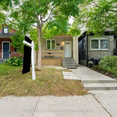 50,&nbsp;Brownville, Mount Dennis, Toronto