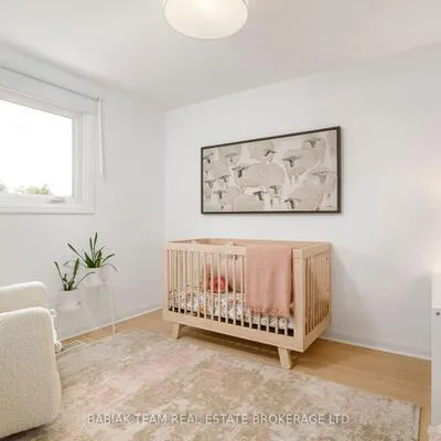 220,&nbsp;Medland, High Park North, Toronto