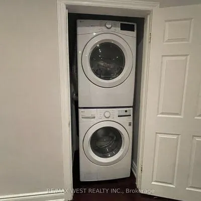 25,&nbsp;Coronado, Humbermede, Toronto