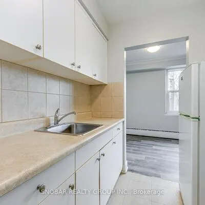 17,&nbsp;Station, Mimico, Toronto