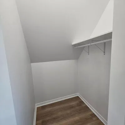 8,&nbsp;Watt, Keelesdale-Eglinton West, Toronto