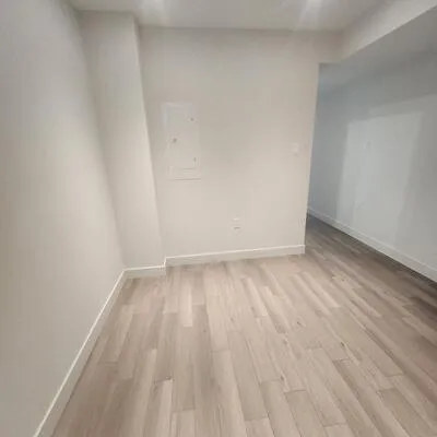 88,&nbsp;McAllister, Clanton Park, Toronto