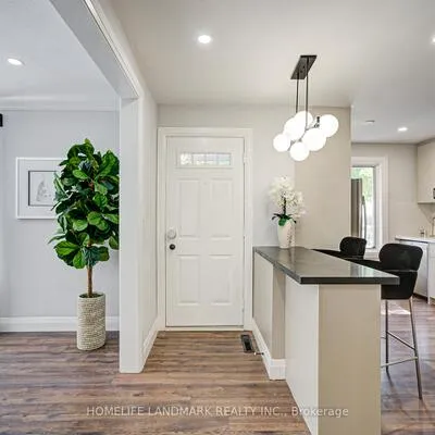 176,&nbsp;Mckee, Willowdale East, Toronto