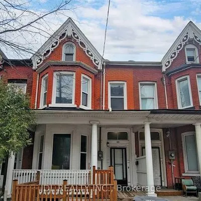 216, Mc Caul, Kensington-Chinatown, Toronto