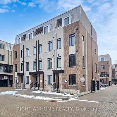 32,&nbsp;SPRUCE PINES, Victoria Village, Toronto