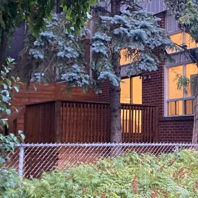 28,&nbsp;Festival, Westminster-Branson, Toronto